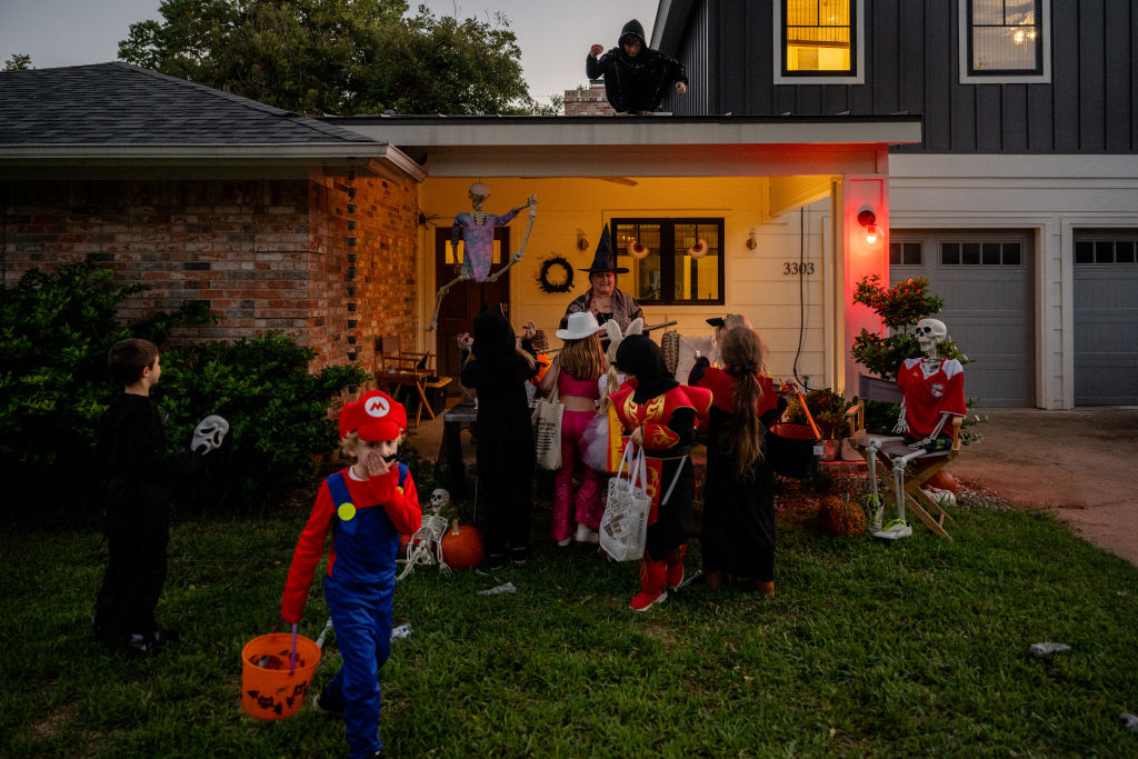 Halloween curfews 2026: When NYC-area kids need to be home this weekend — Southampton Community news