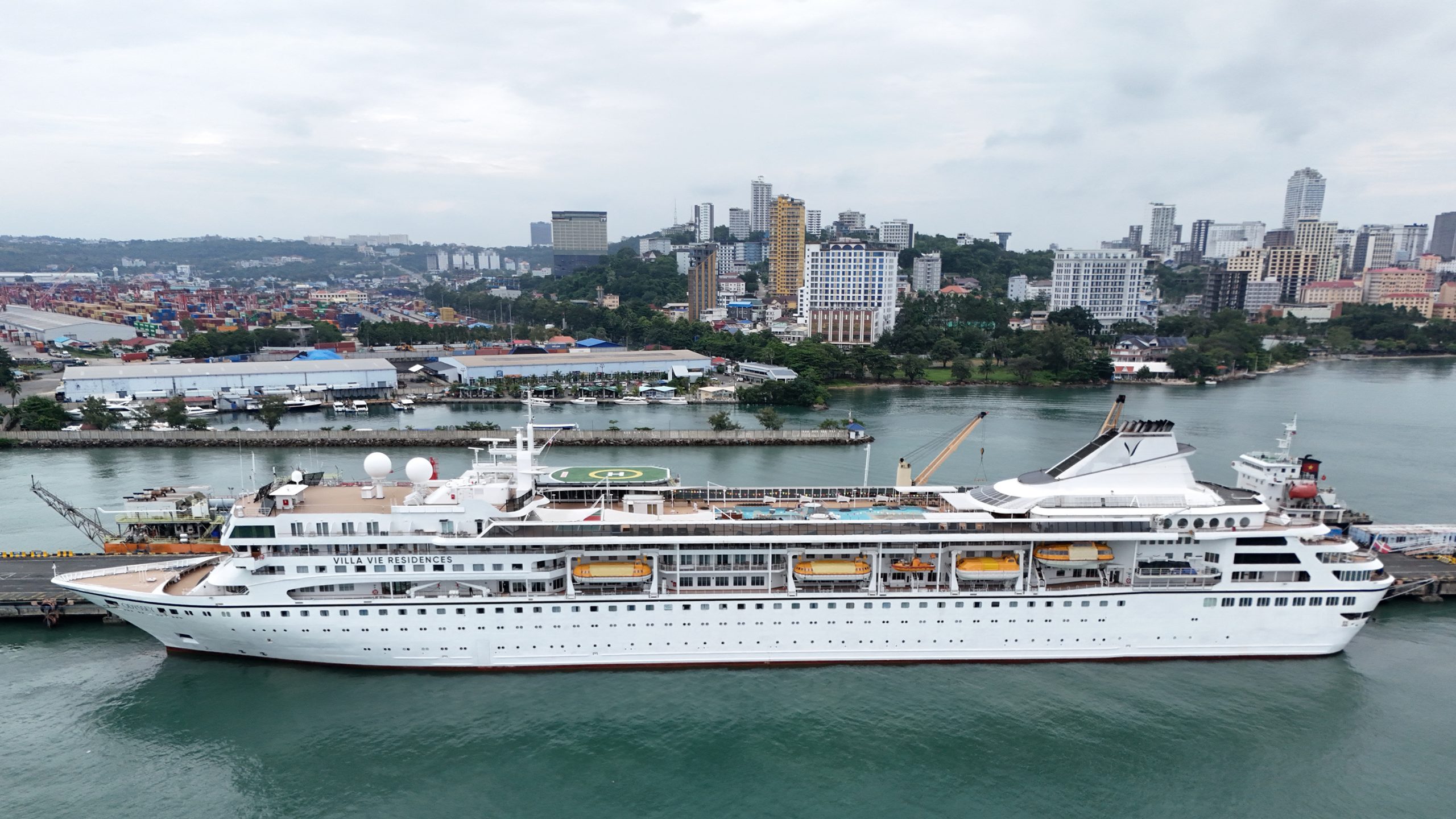 US cruise ship strands over 200 passengers because it can't afford fuel — Southampton Community news
