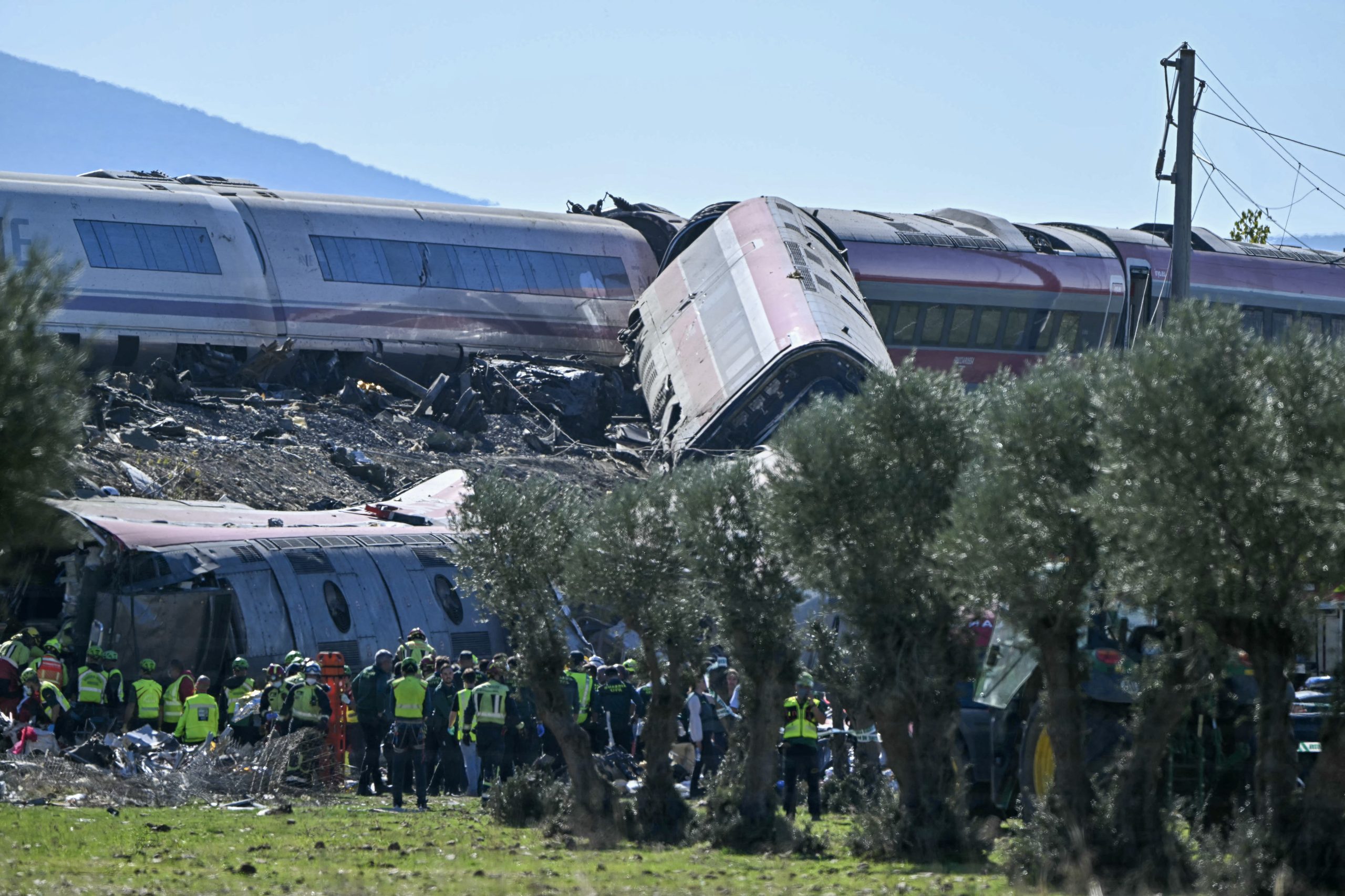 Dozens killed after two high-speed trains collide in central Spain — Southampton Community news